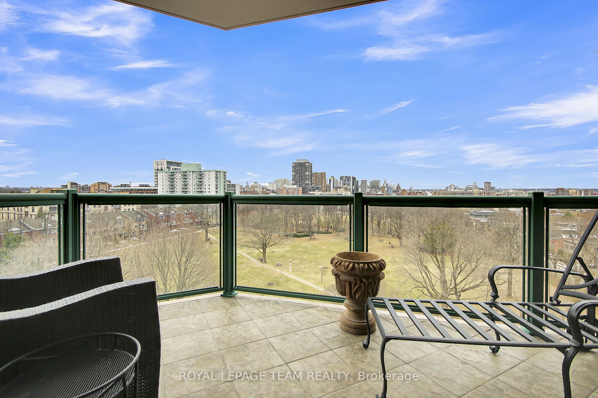 131 Wurtemburg Street, #804