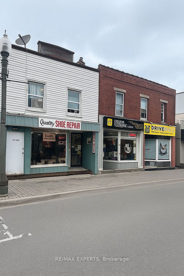 595-599 Dundas