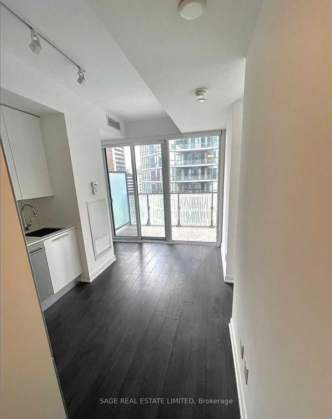 42 Charles Street E, #1003