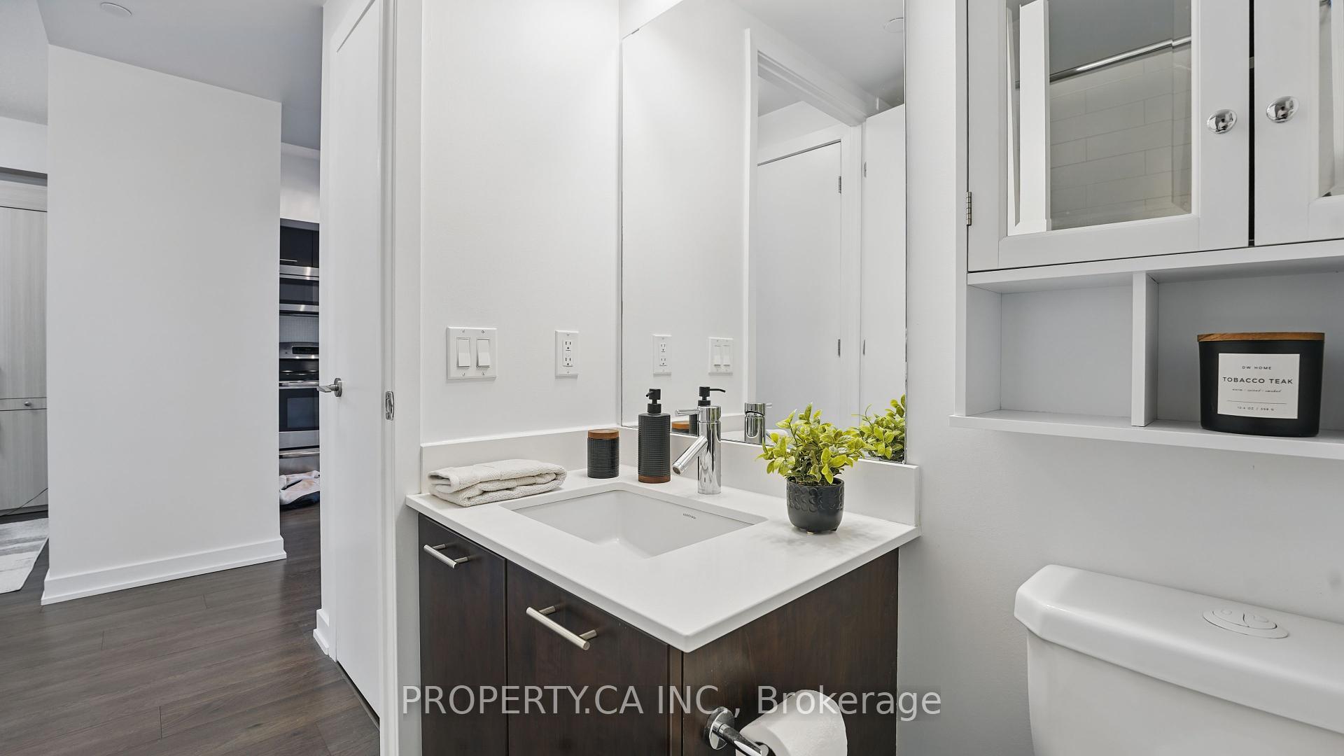 2 Bedrooms Condo at 2220 Lakeshore,  Toronto For sale