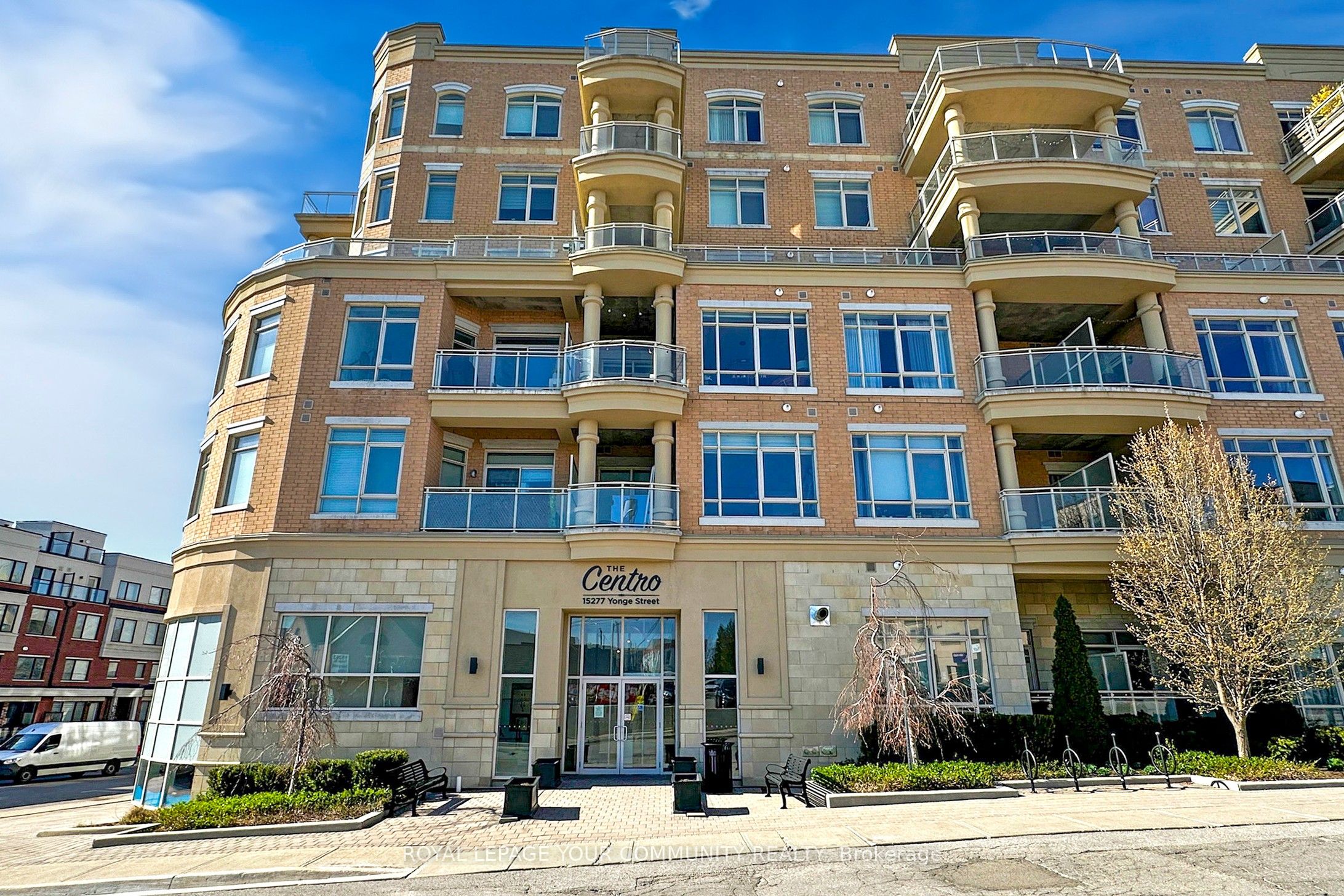 #702B - 15277 Yonge Street, Aurora, ON L4G 1Y3
