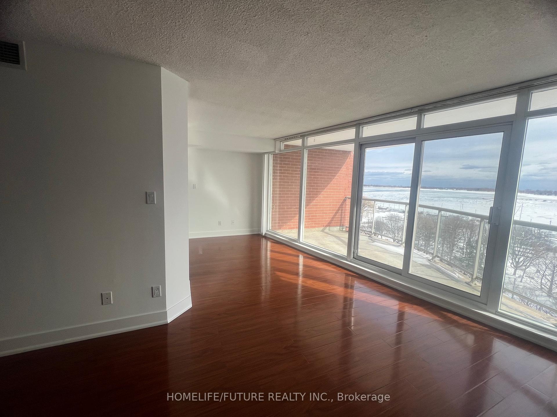 1 Bedroom Condo at 550 Queens,  Toronto For sale