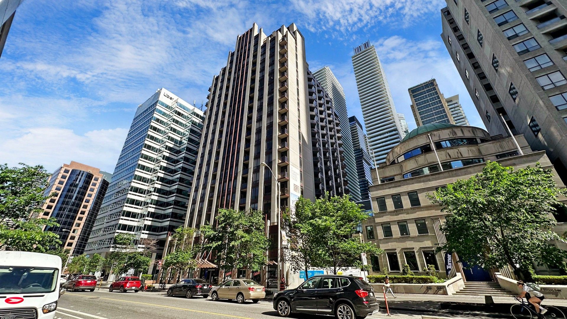 85 Bloor Street E 903