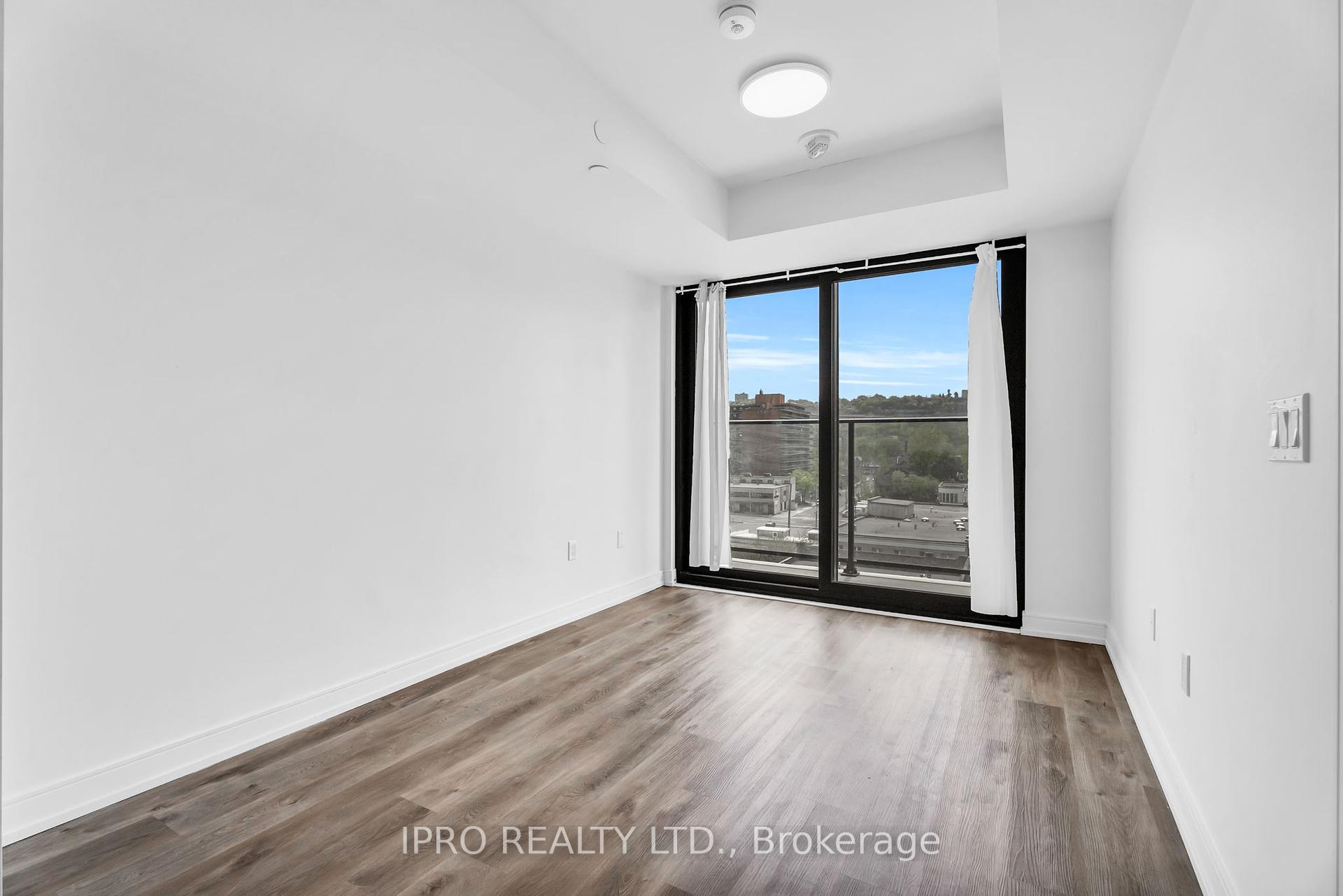 1 Bedroom Condo at 1 Jarvis, Hamilton For sale