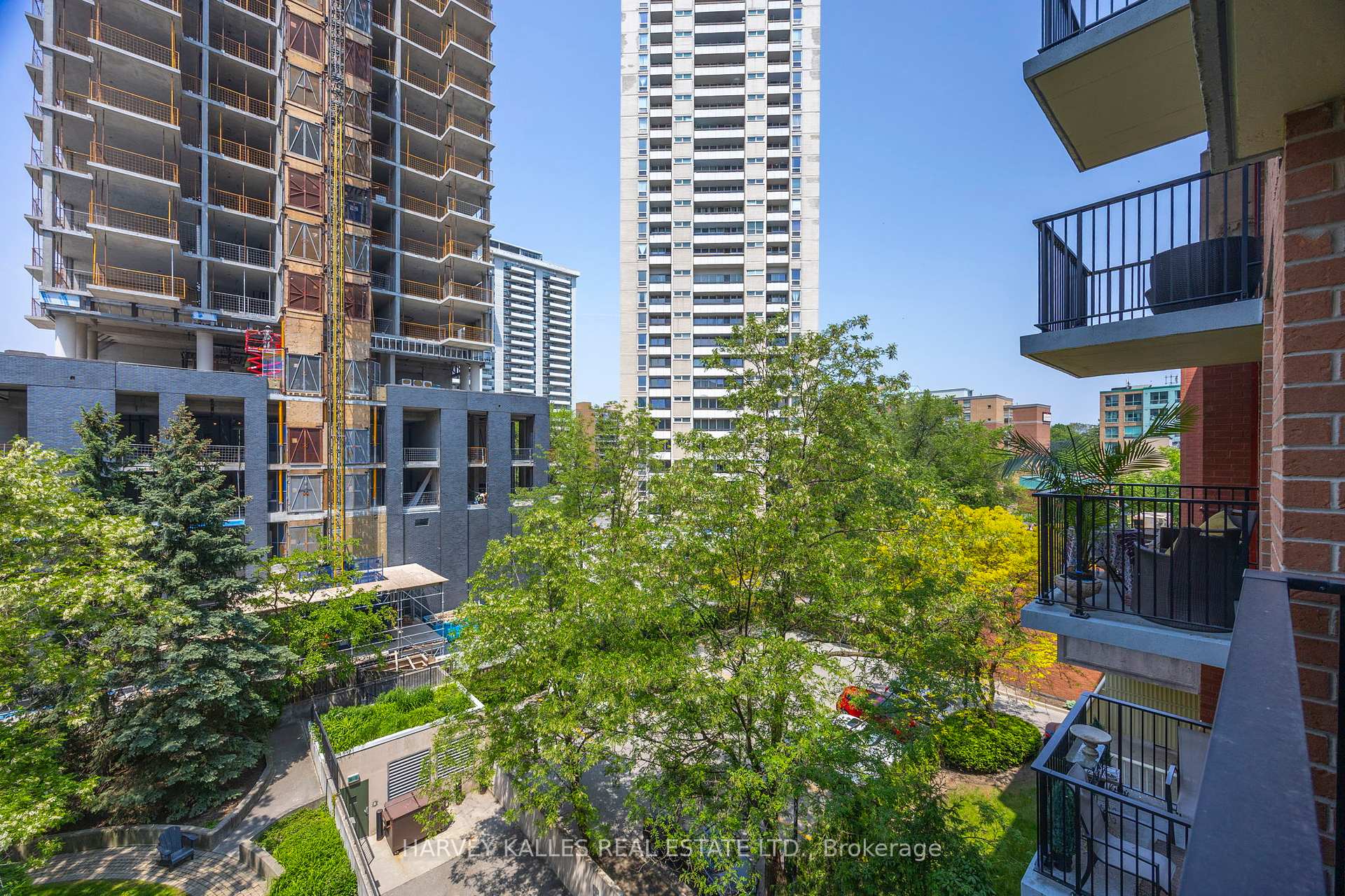 260 Merton Street 601