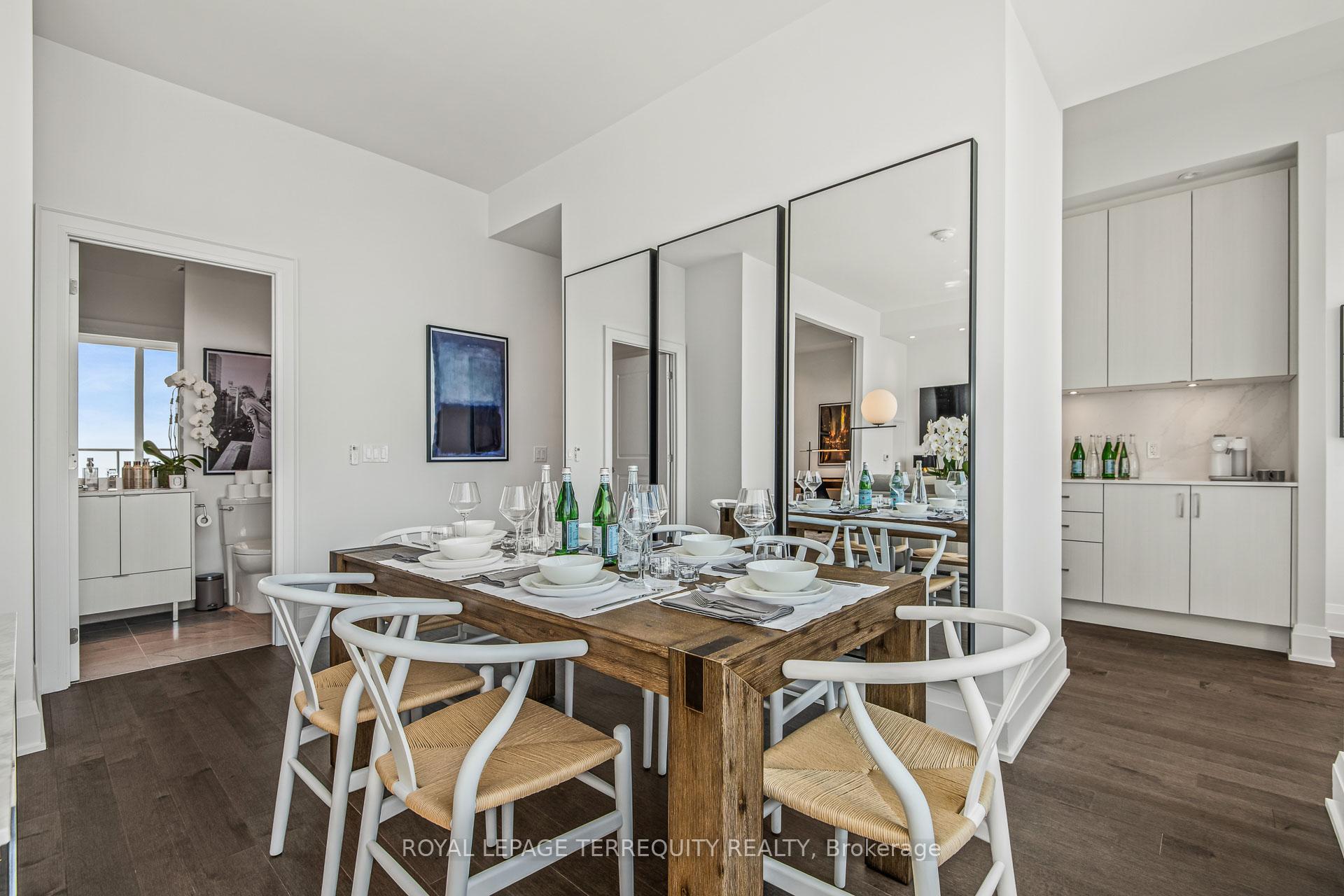 3 Bedrooms Condo at 1928 Lake Shore, Toronto For sale