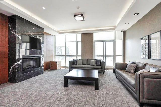 3 Bedrooms Condo at 4099 Brickstone, Mississauga For sale