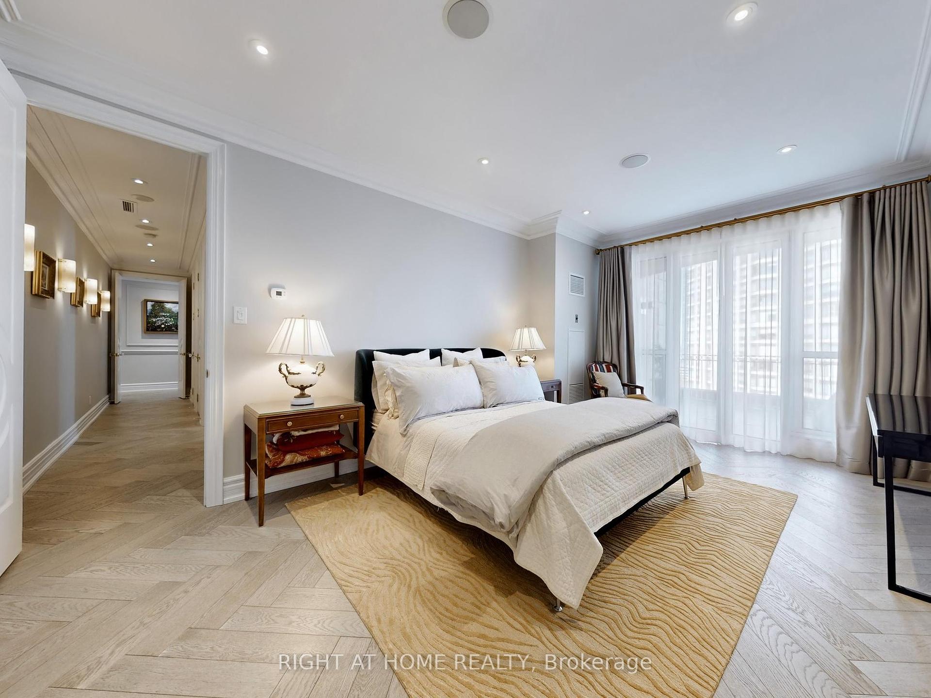 2 Bedrooms Condo at 2287 Lake Shore, Toronto For sale