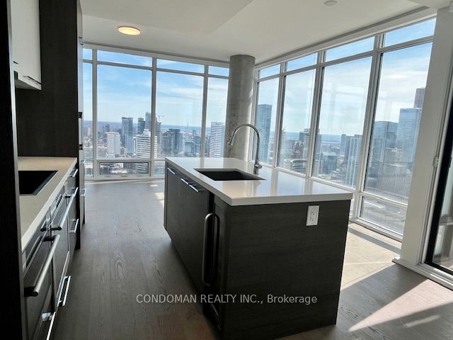 #3707 - 488 University Avenue, Toronto, ON M5G 0C1