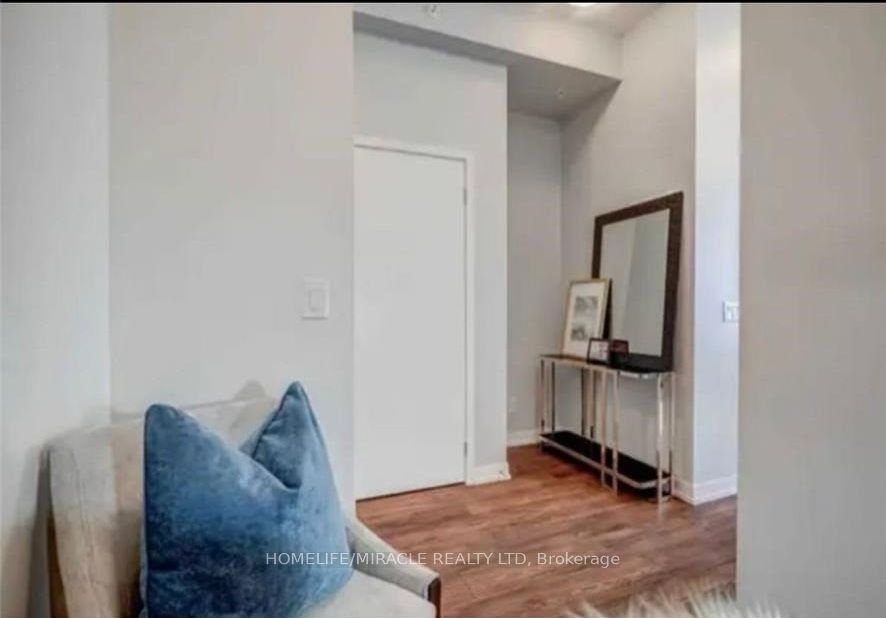 840 Queen Plate Drive, #1012
