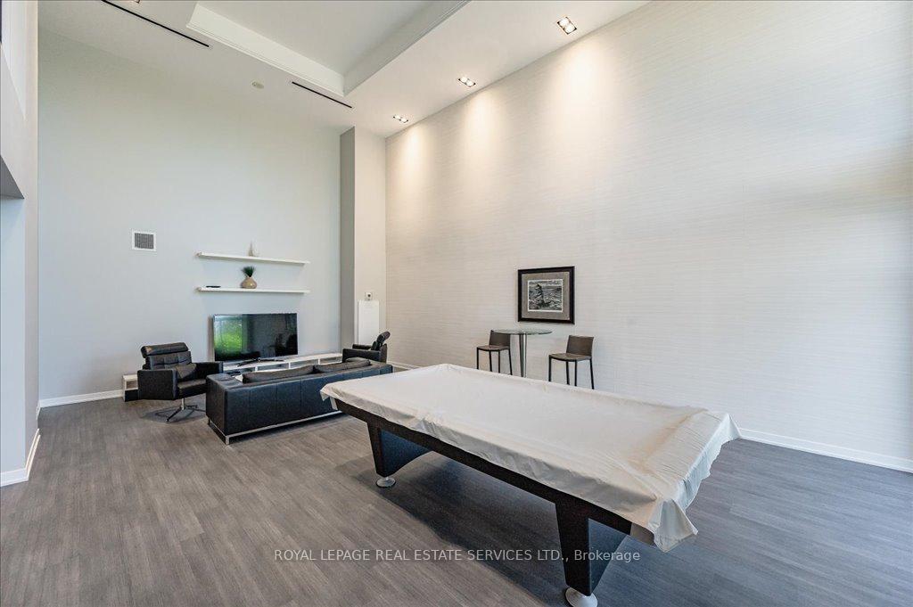 1 Bedroom Condo at 1940 Ironstone, Burlington For sale