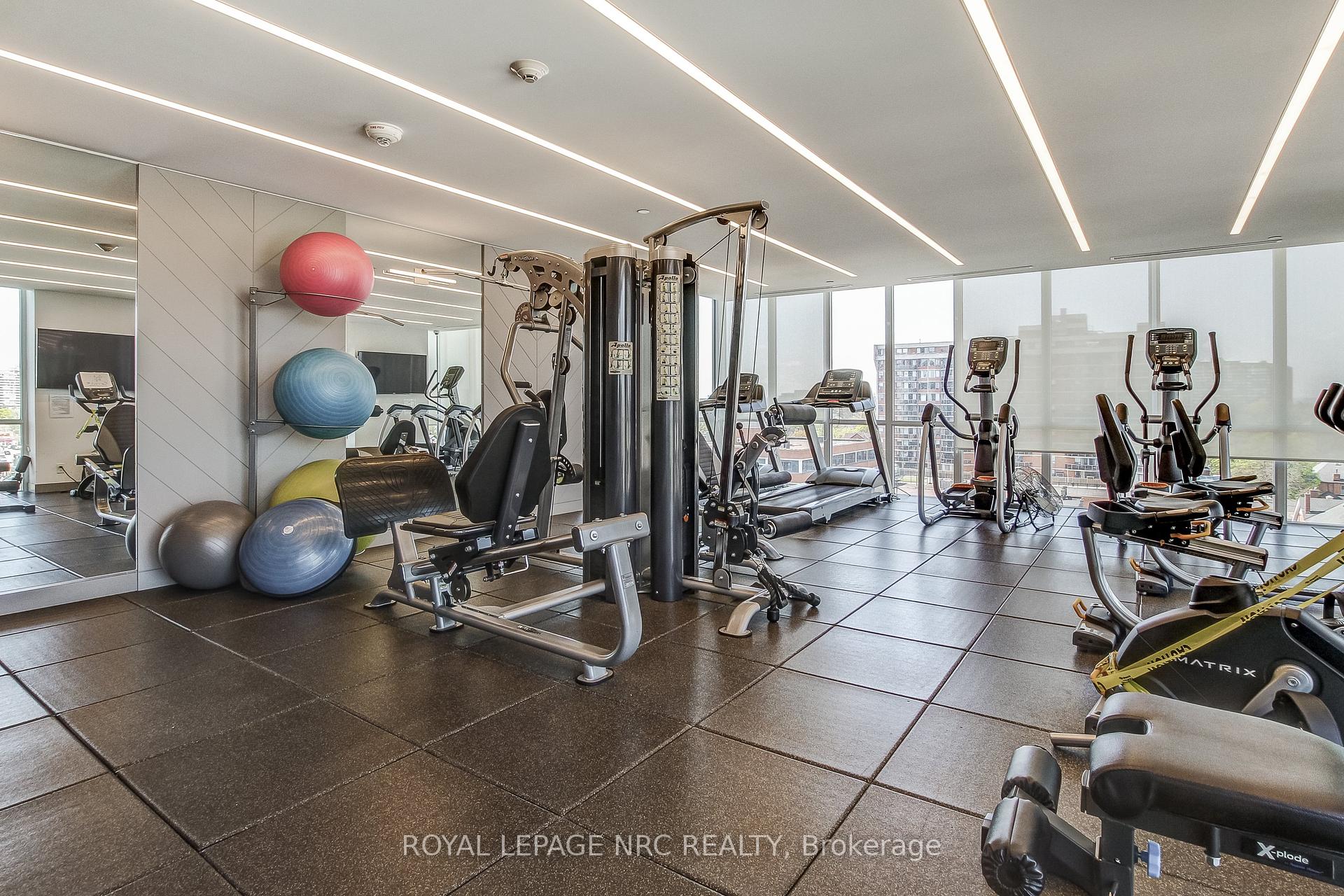 2 Bedrooms Condo at 2025 Maria, Burlington For sale