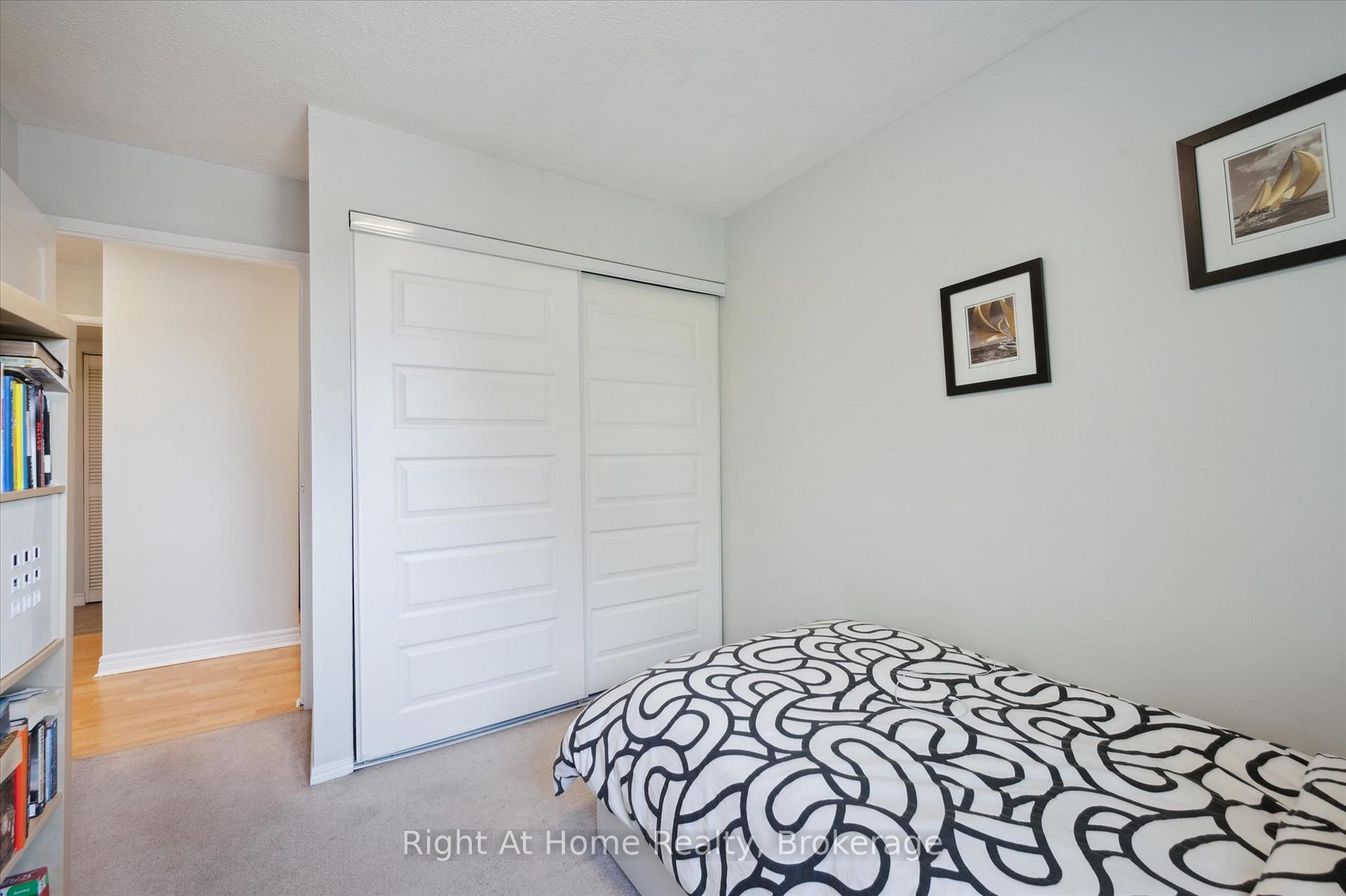2 Bedrooms Condo at 1450 Glen Abbey, Oakville For sale