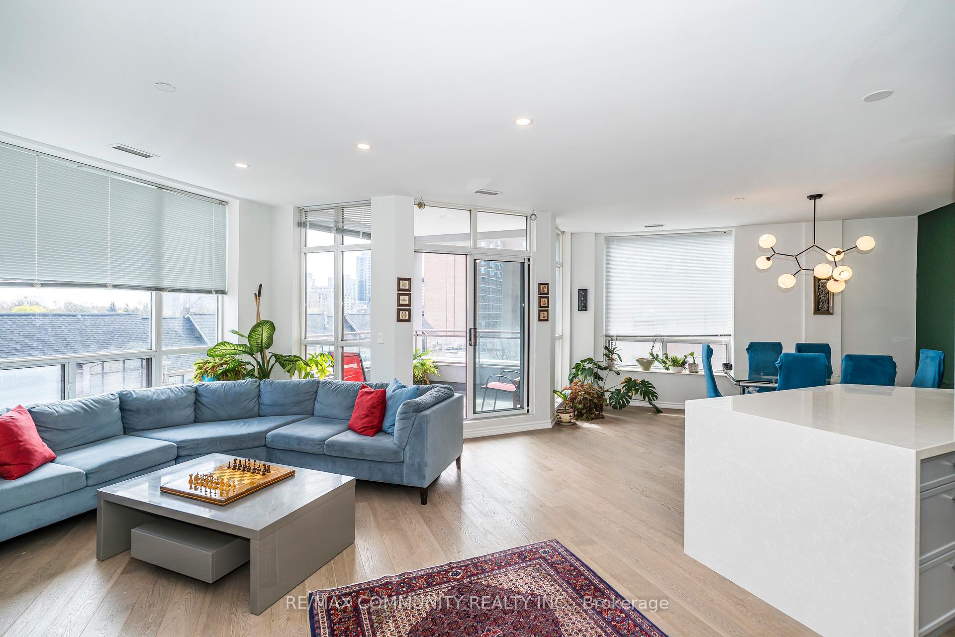 2 Bedrooms Condo at 980 Yonge,  Toronto For sale