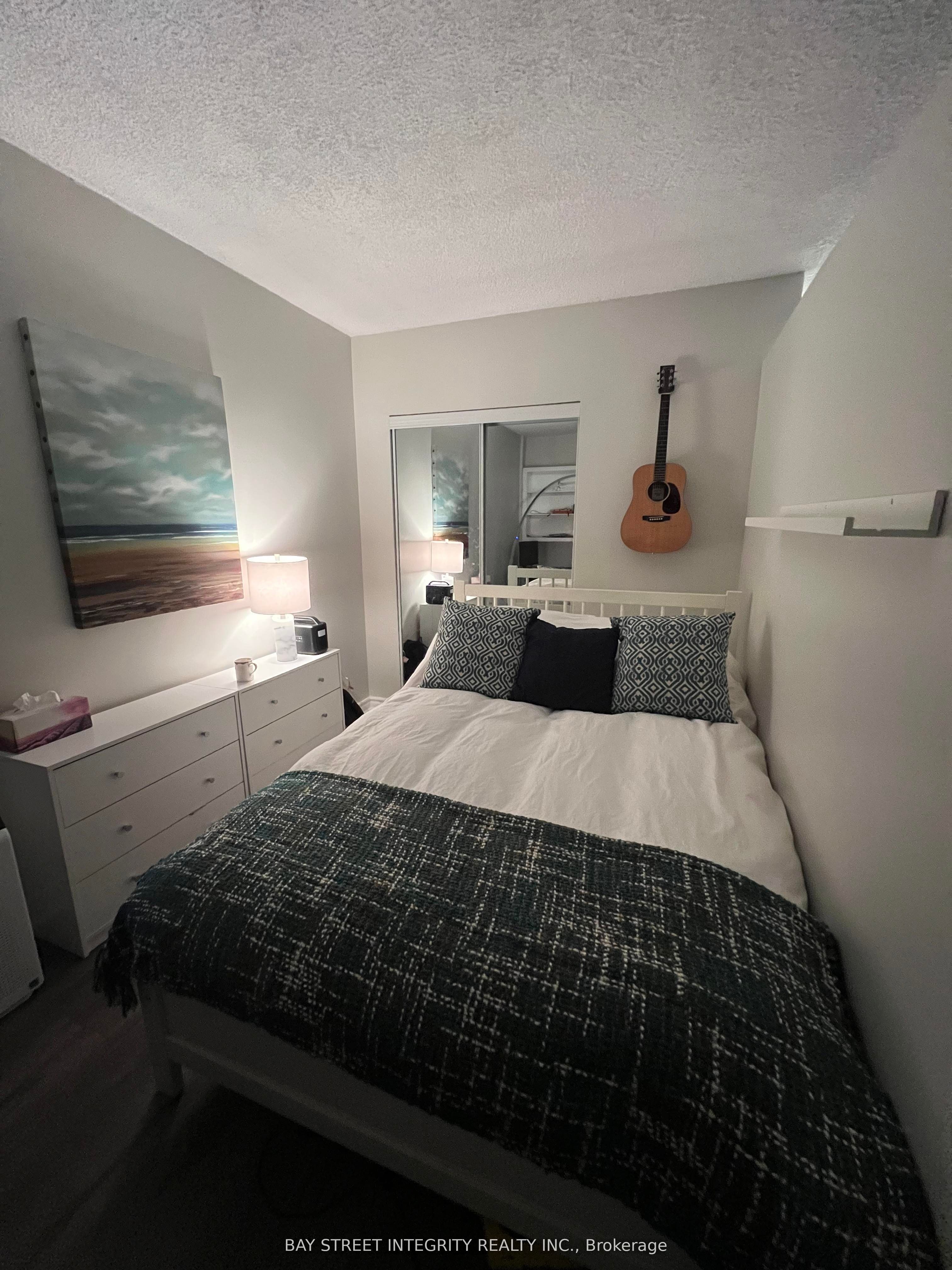 33 Harbour Square, #3013