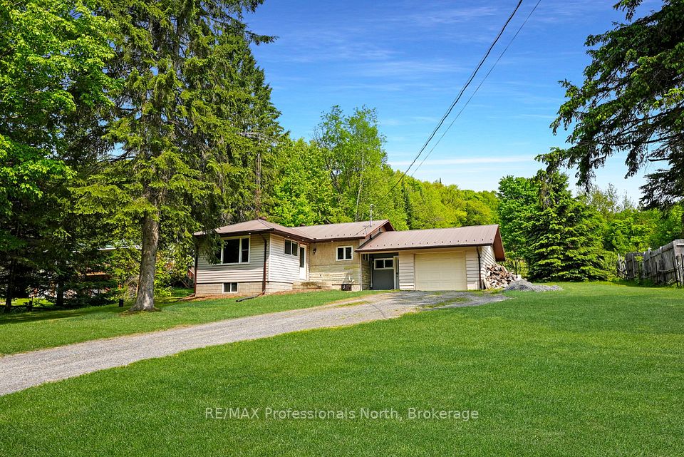 2473 North Shore