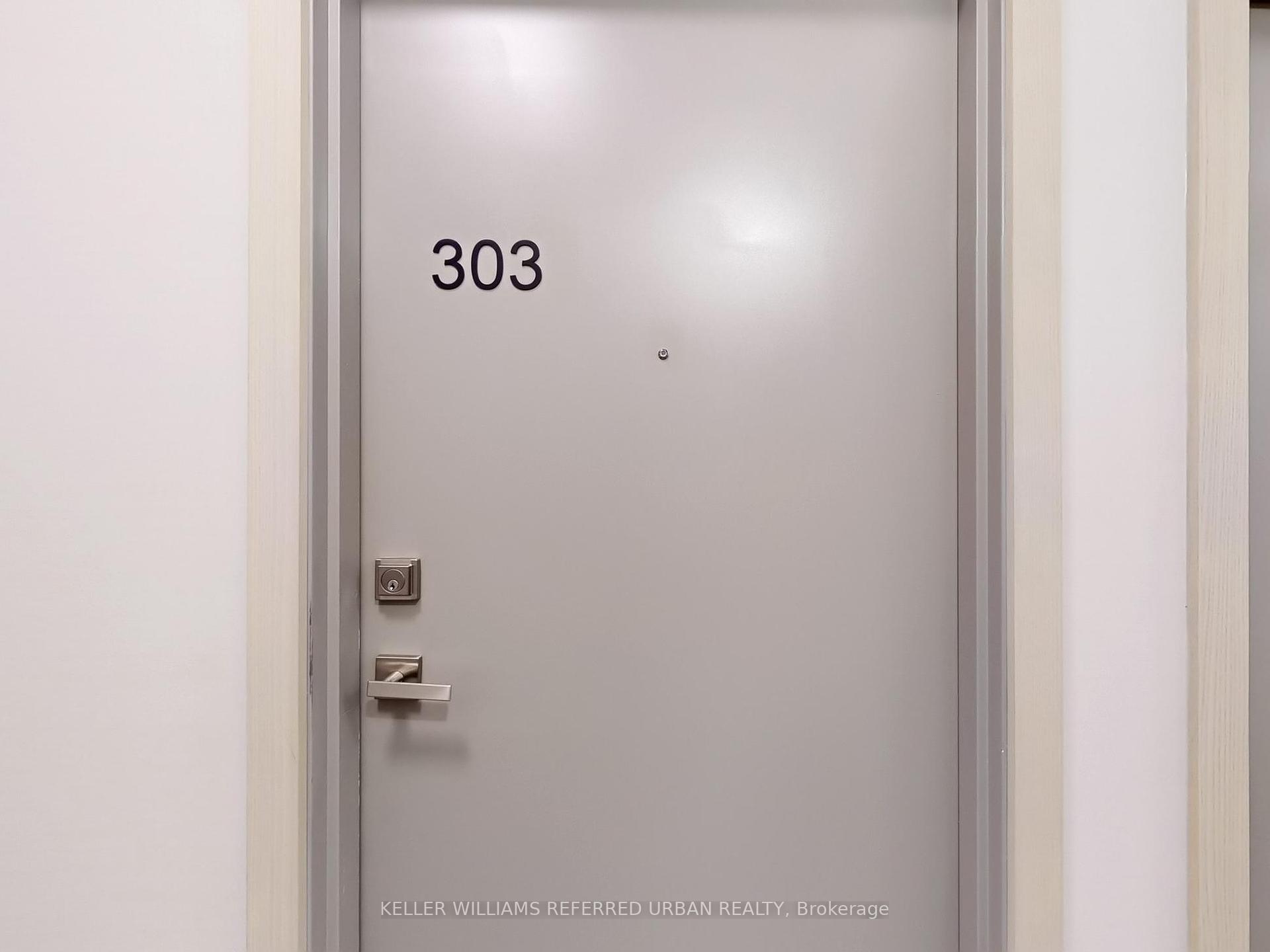 2 Bedrooms Condo at 188 Fairview Mall,  Toronto For sale