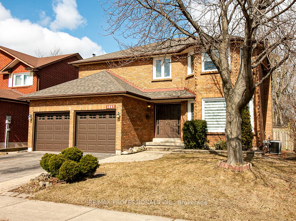 1327 Greenwood