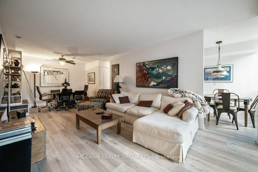 2 Bedrooms Condo at 18 William Carson, Toronto For sale
