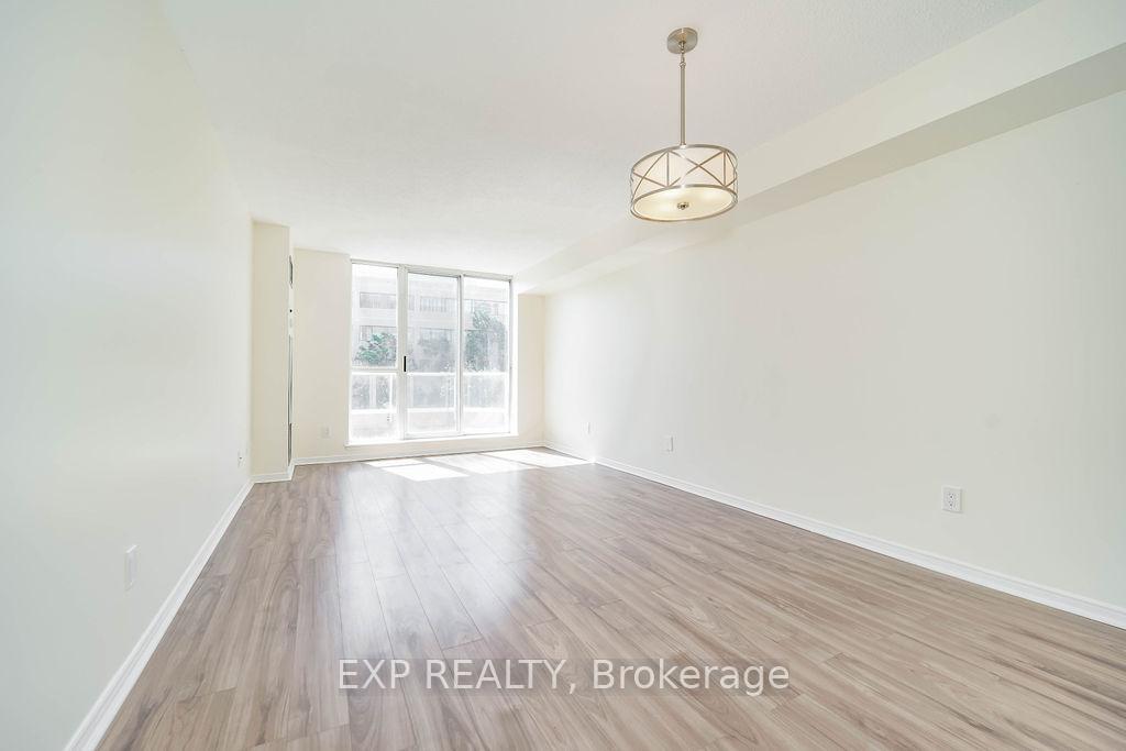 2 Bedrooms Condo at 410 Mclevin, Toronto For sale