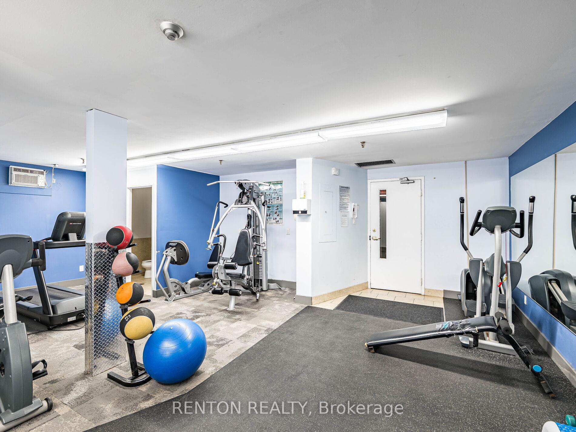 2 Bedrooms Condo at 6720 Glen Erin,  Mississauga For sale