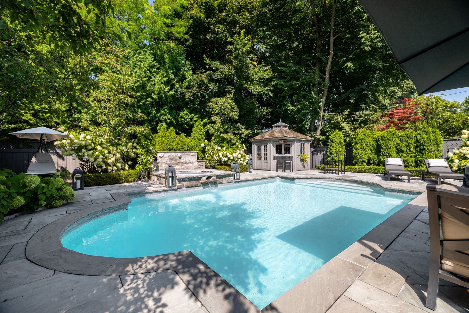 56 Munro Boulevard