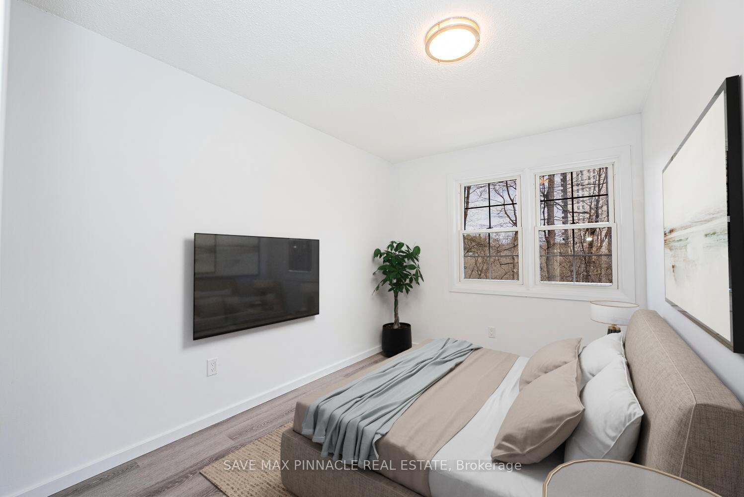 4 Bedrooms Condo at 2120 Rathburn,  Mississauga For sale