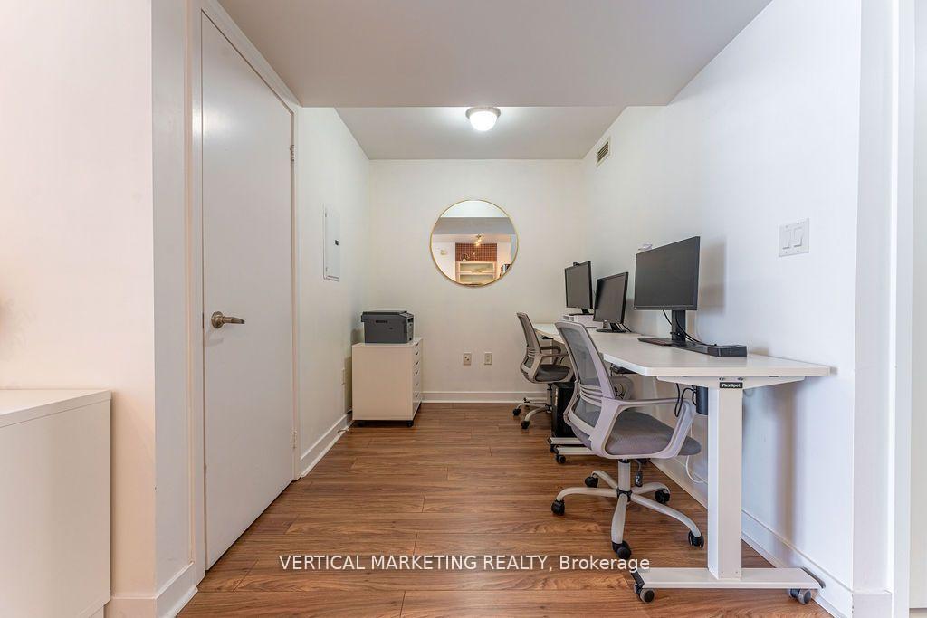 2 Bedrooms Condo at 11 Brunel, Toronto For sale