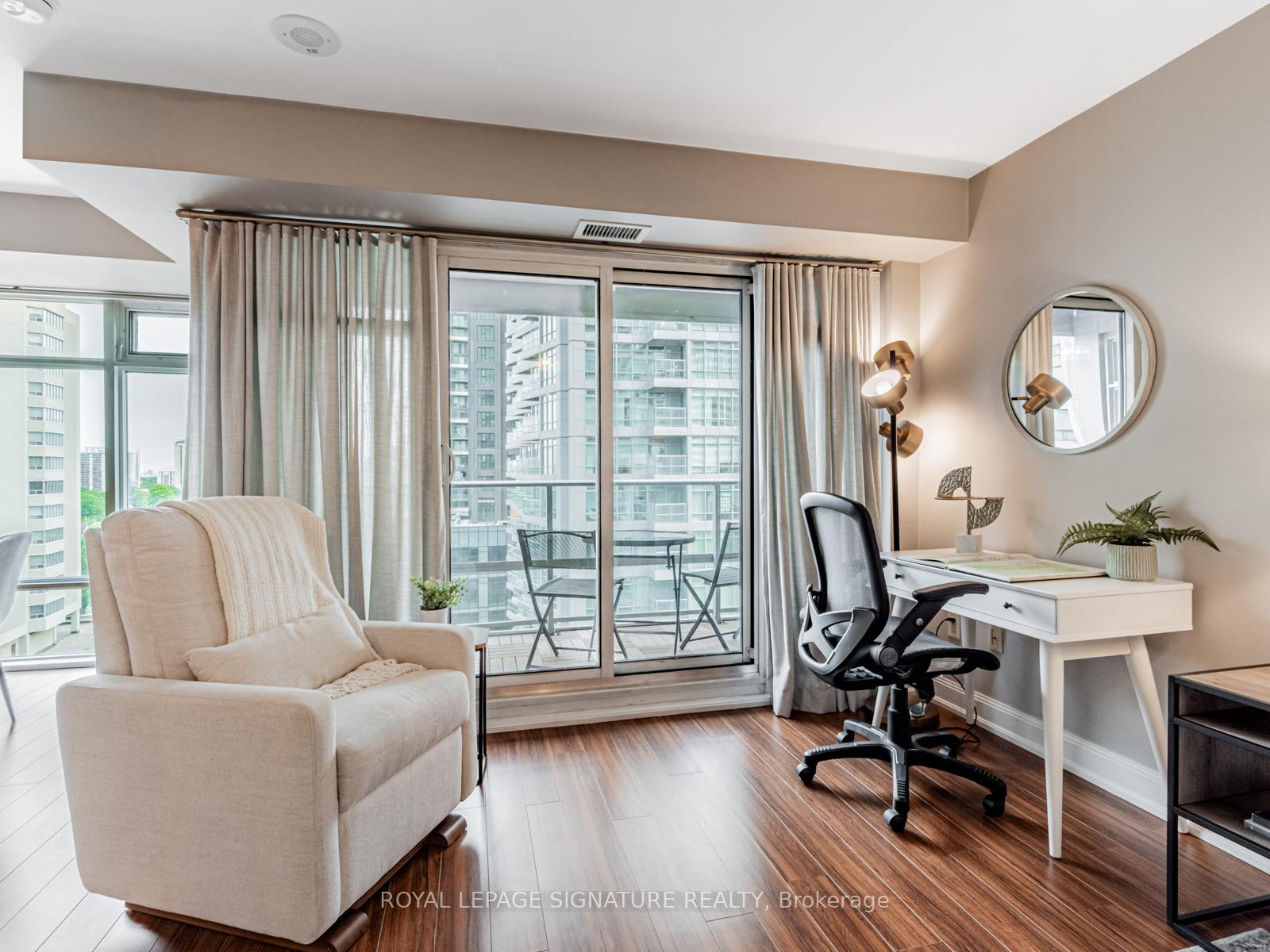 2 Bedrooms Condo at 2191 Yonge, Toronto For sale