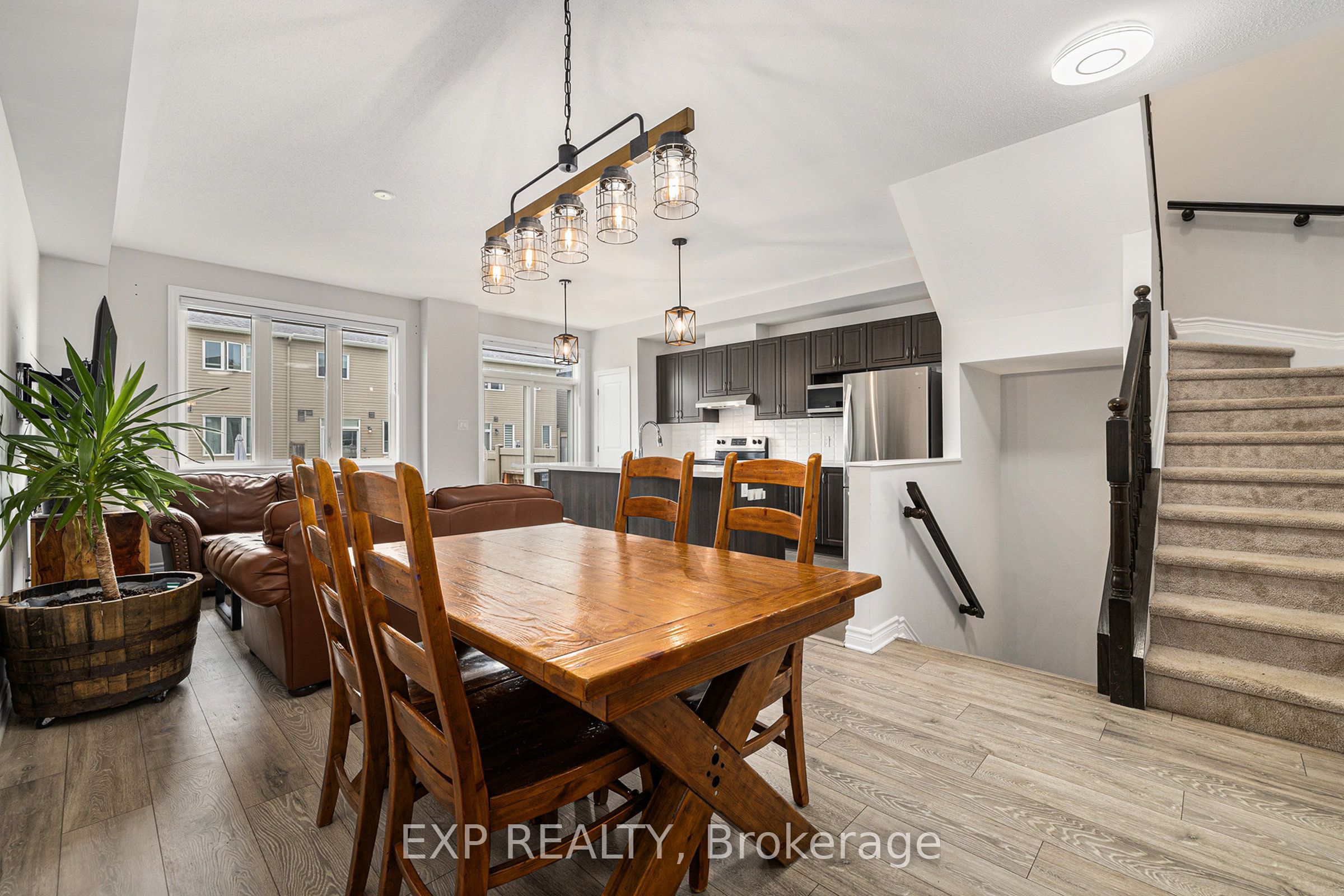 606 Geranium Walk
