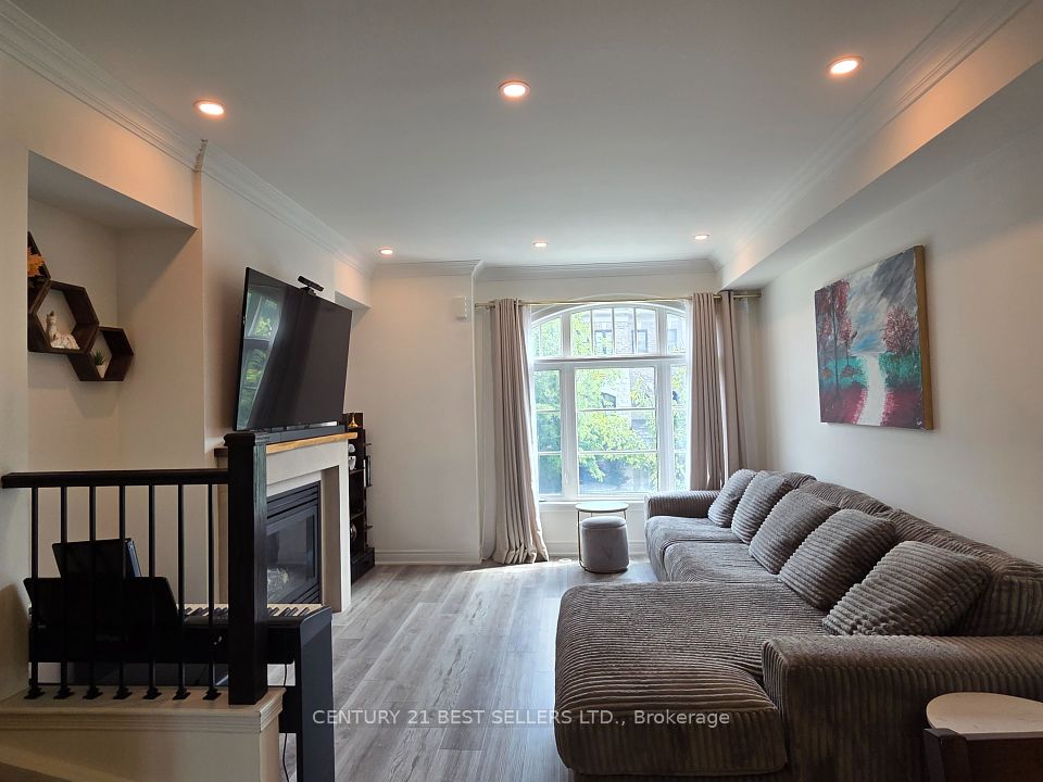 1812 Burnhamthorpe