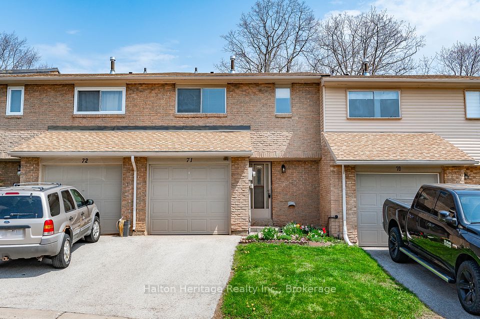 1556 Lancaster