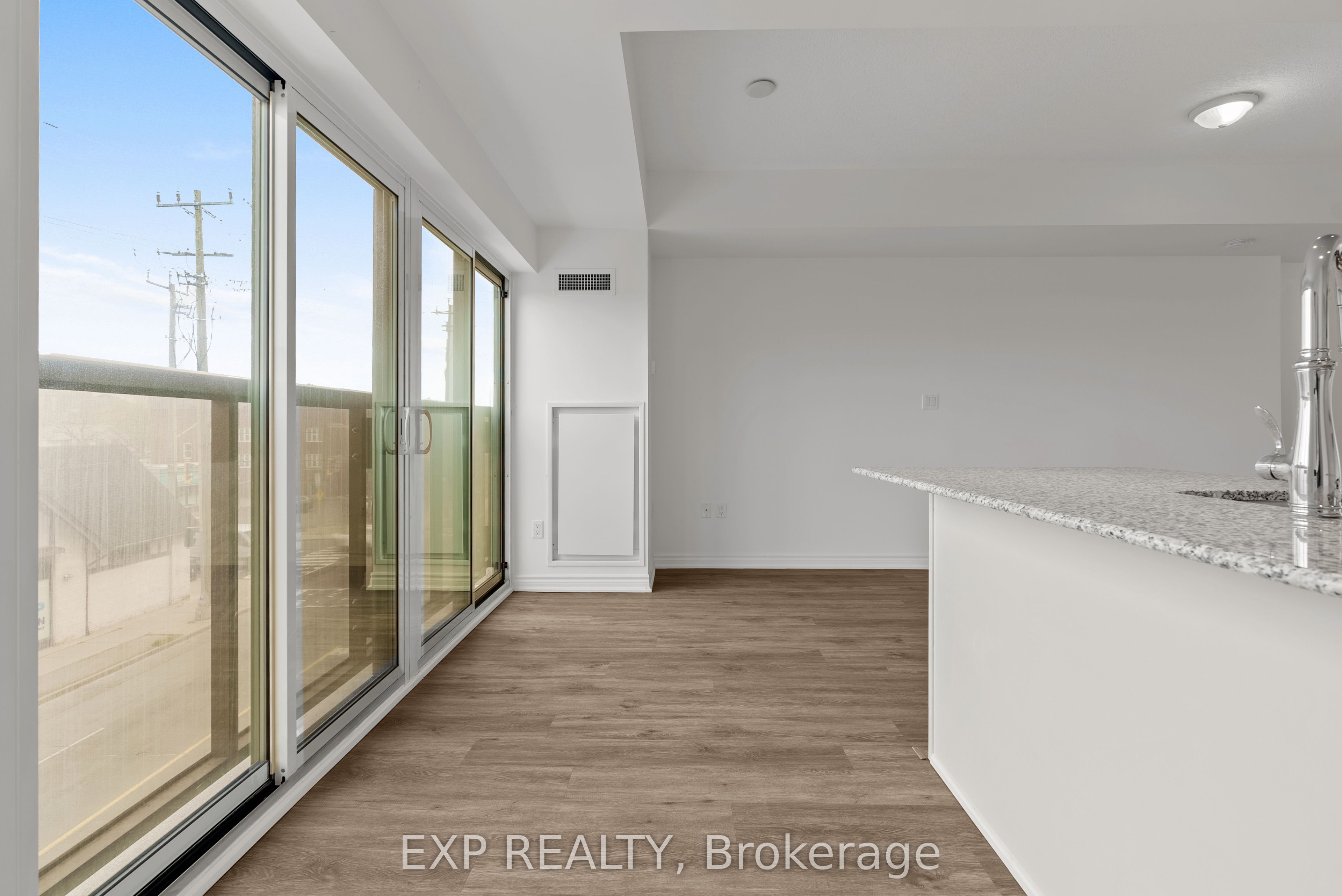 427 Aberdeen Avenue, #102