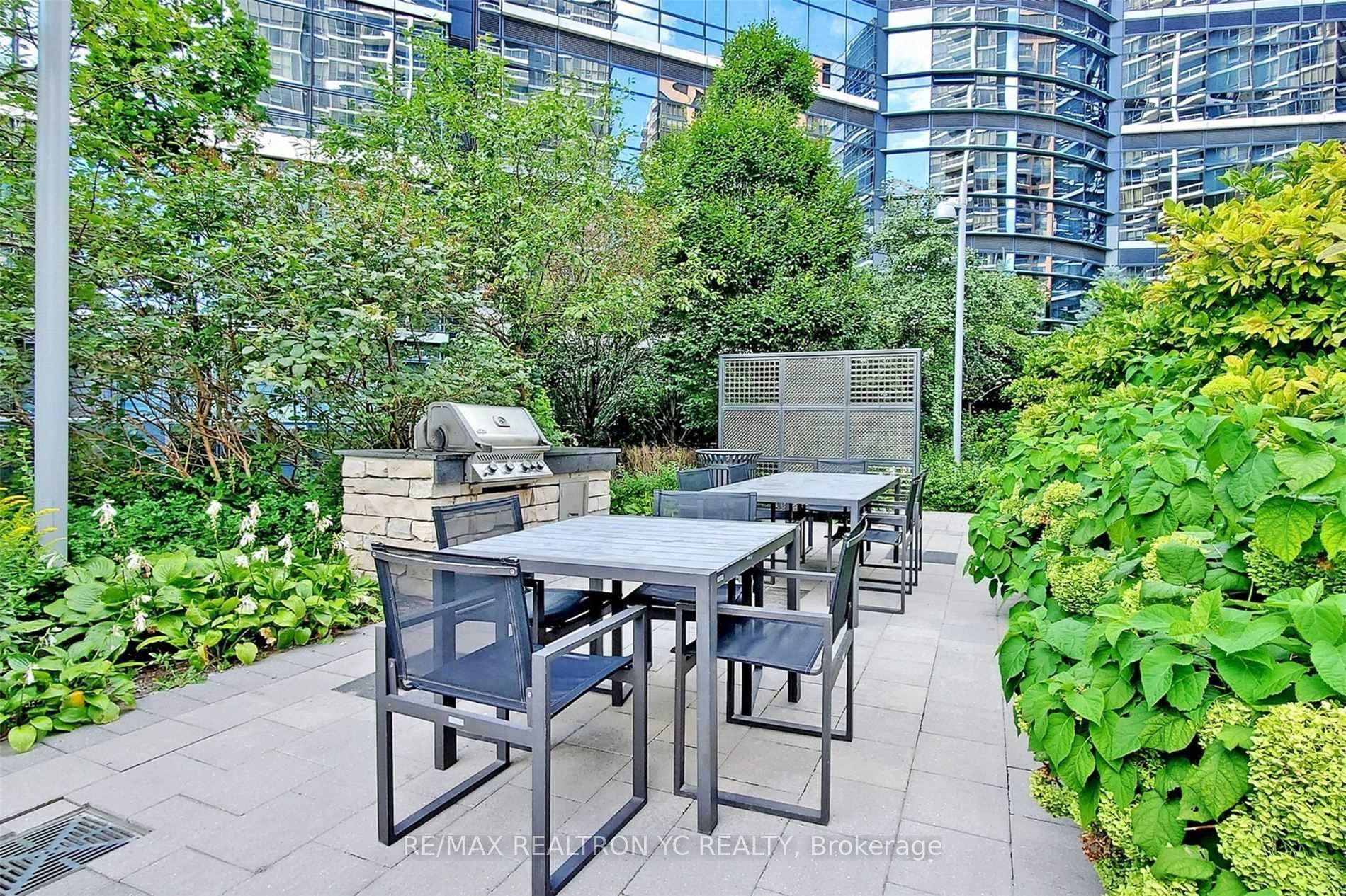 4 Bedrooms Condo at 2 Anndale, Toronto For sale