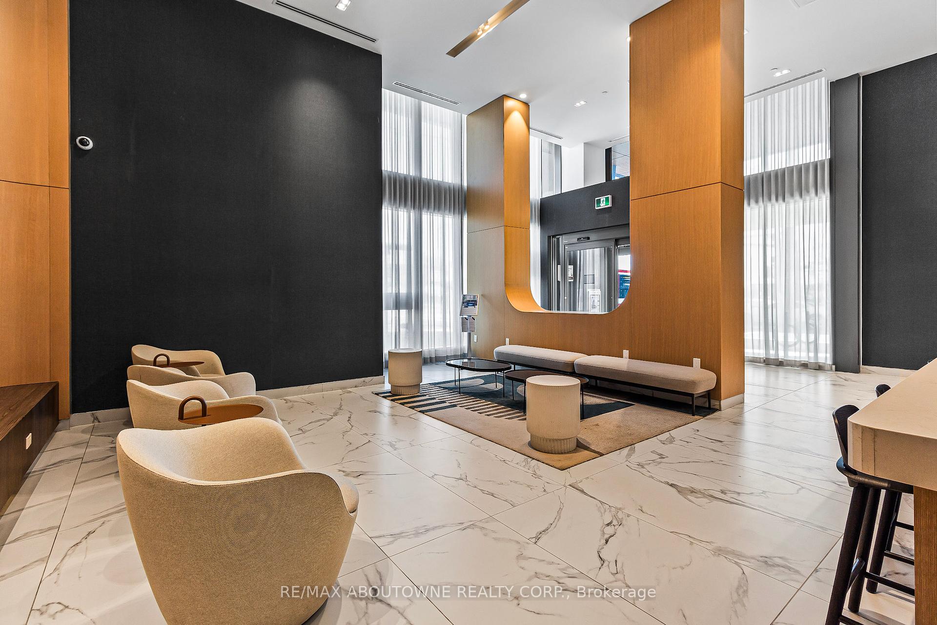 3 Bedrooms Condo at 1195 The Queensway, Toronto For sale