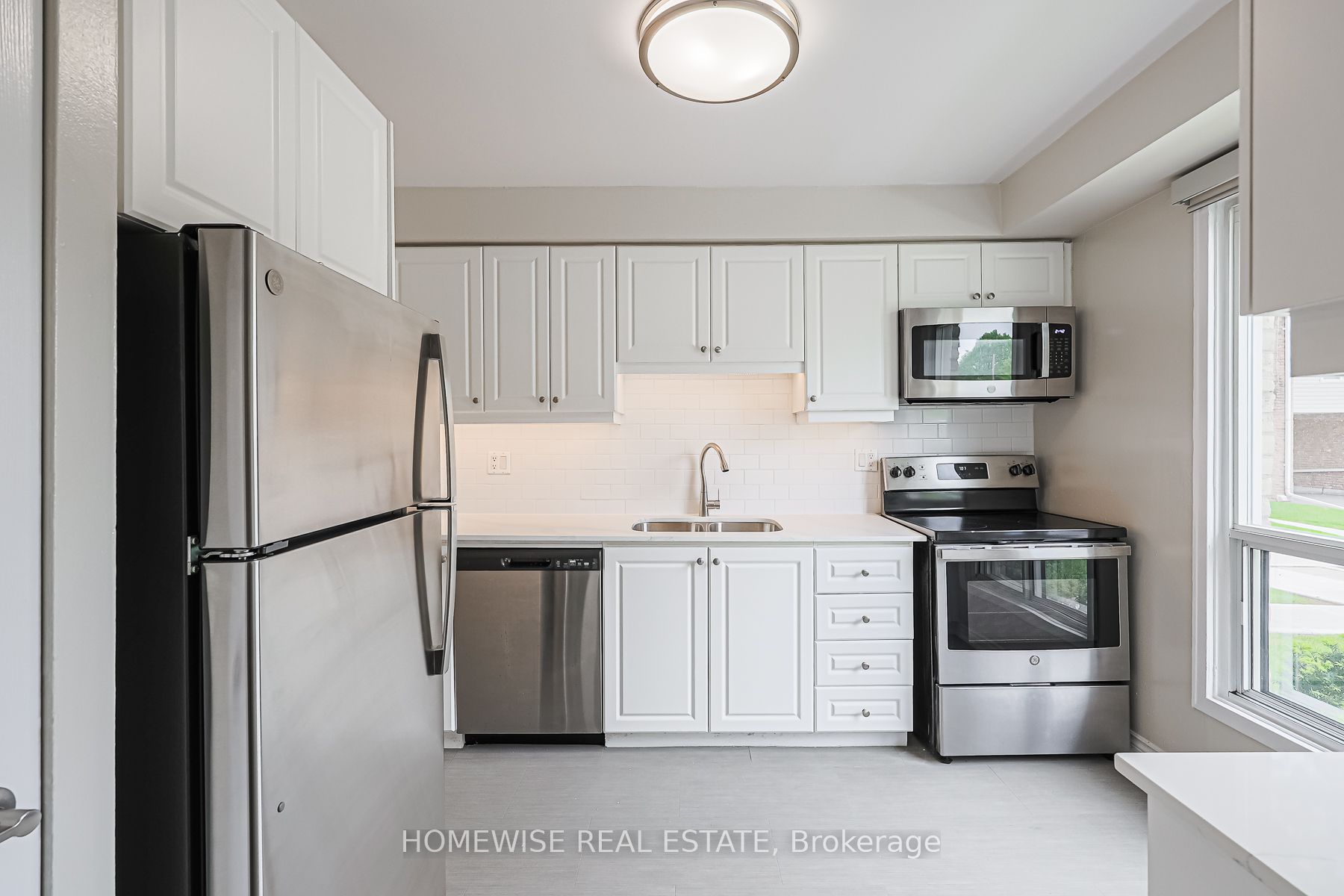 560 Waverly Street N, #25