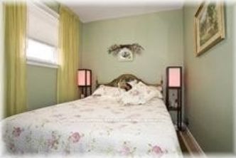 210 Belgravia Avenue W, #Main Floor