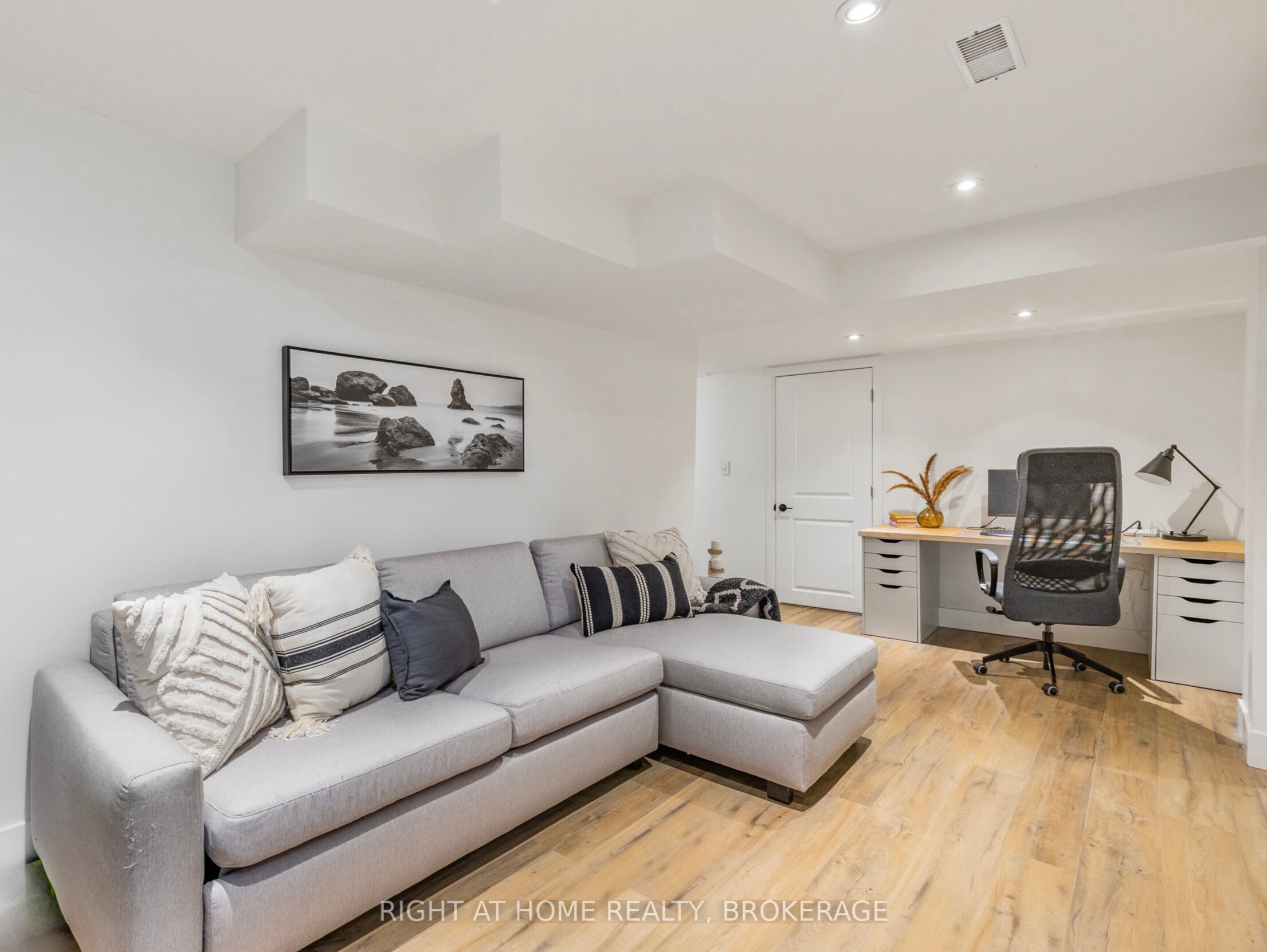 20 Brambirch Crescent