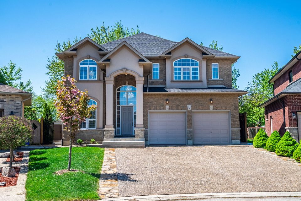 24 Edgecroft