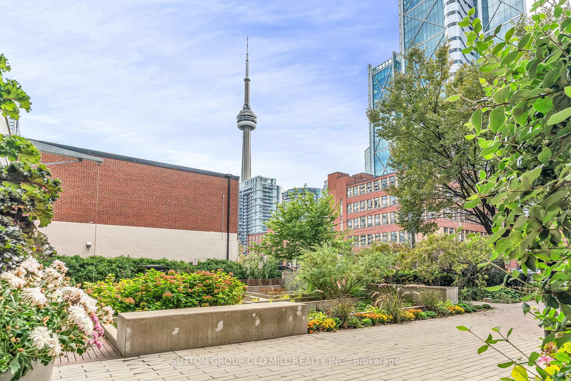 2 Bedrooms Condo at 400 Wellington, Toronto For sale