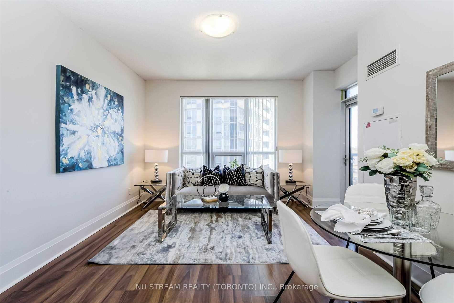 2 Bedrooms Condo at 100 Harrison Garden,  Toronto For sale