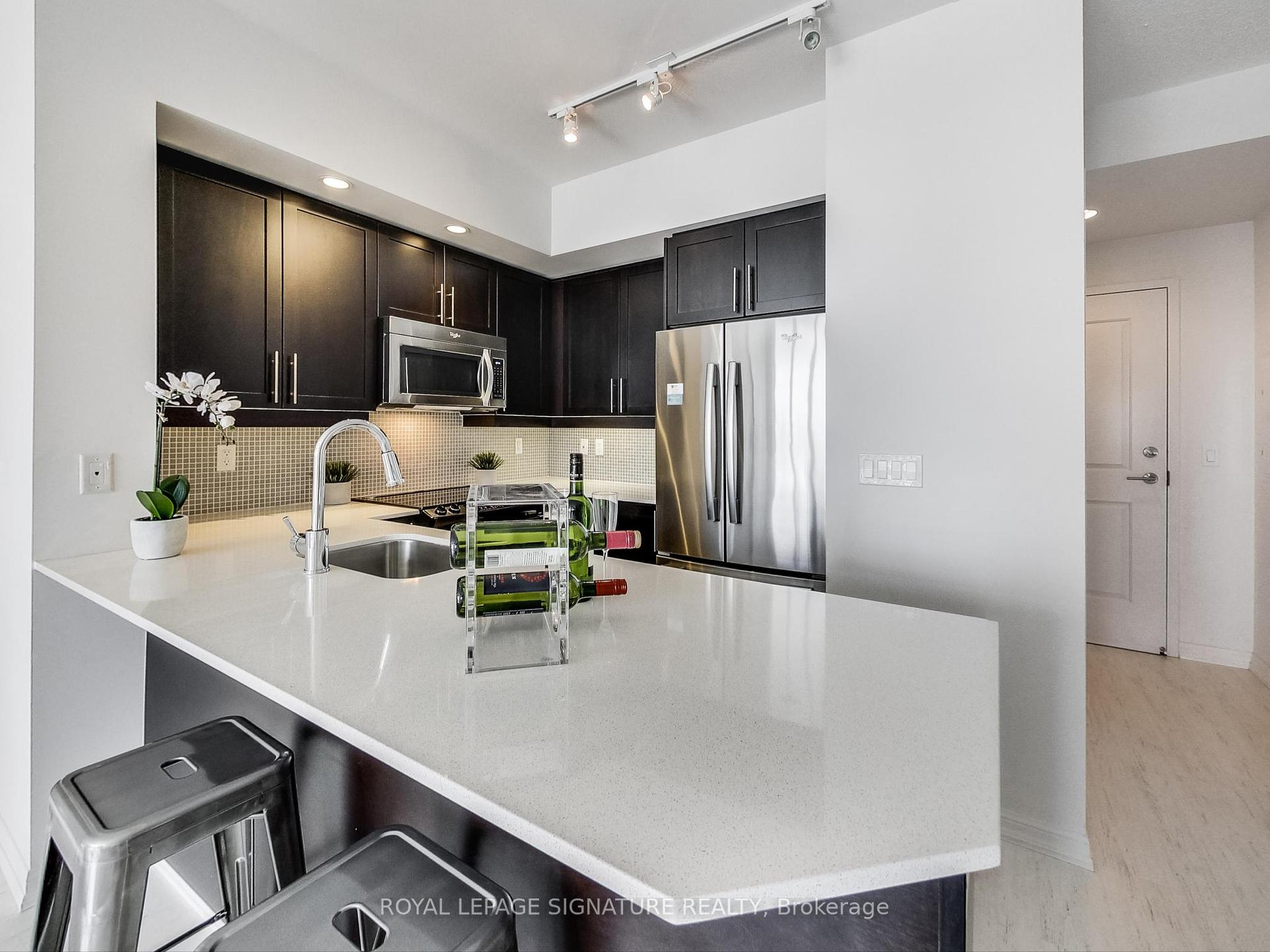 3 Bedrooms Condo at 85 East Liberty, Toronto For sale