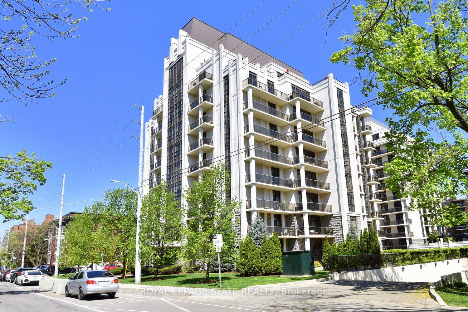 2 Bedrooms Condo at 90 Charlton, Hamilton For sale