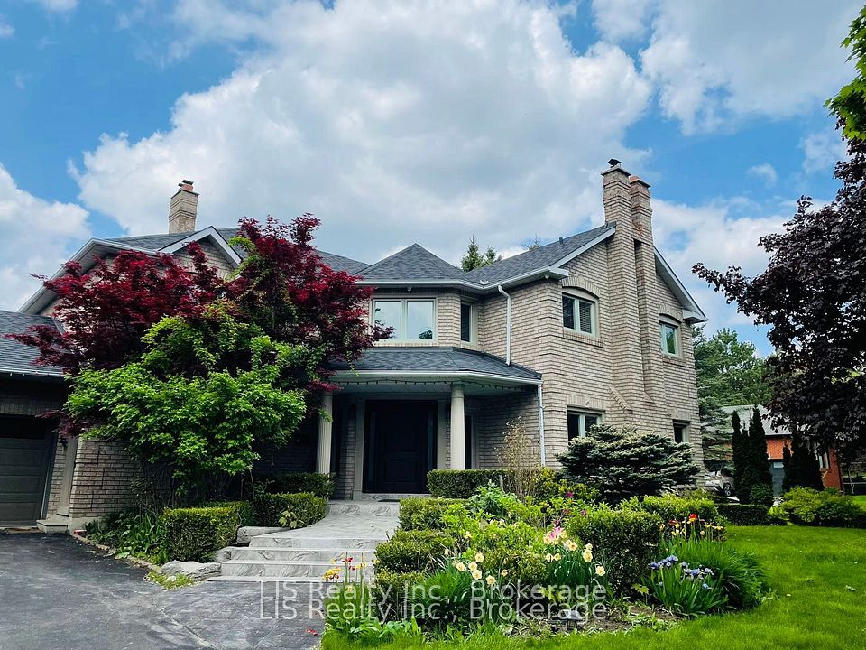 109 Treegrove Circ