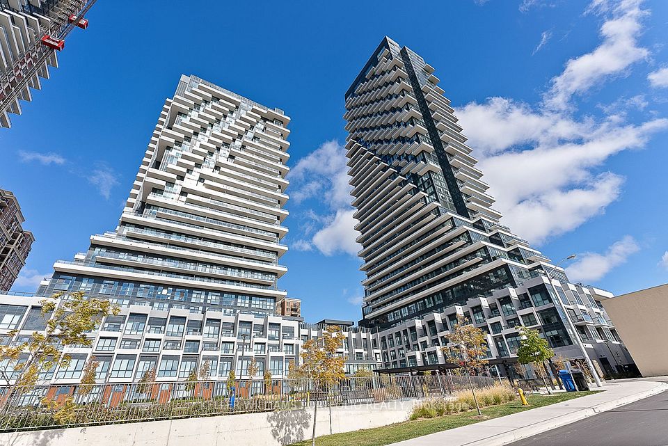 #219 - 30 Inn On The Park Drive, Toronto, ON M3C 0P7