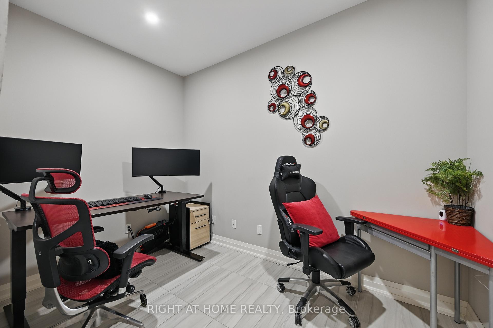 1 Bedroom Condo at 257 Millen, Hamilton For sale