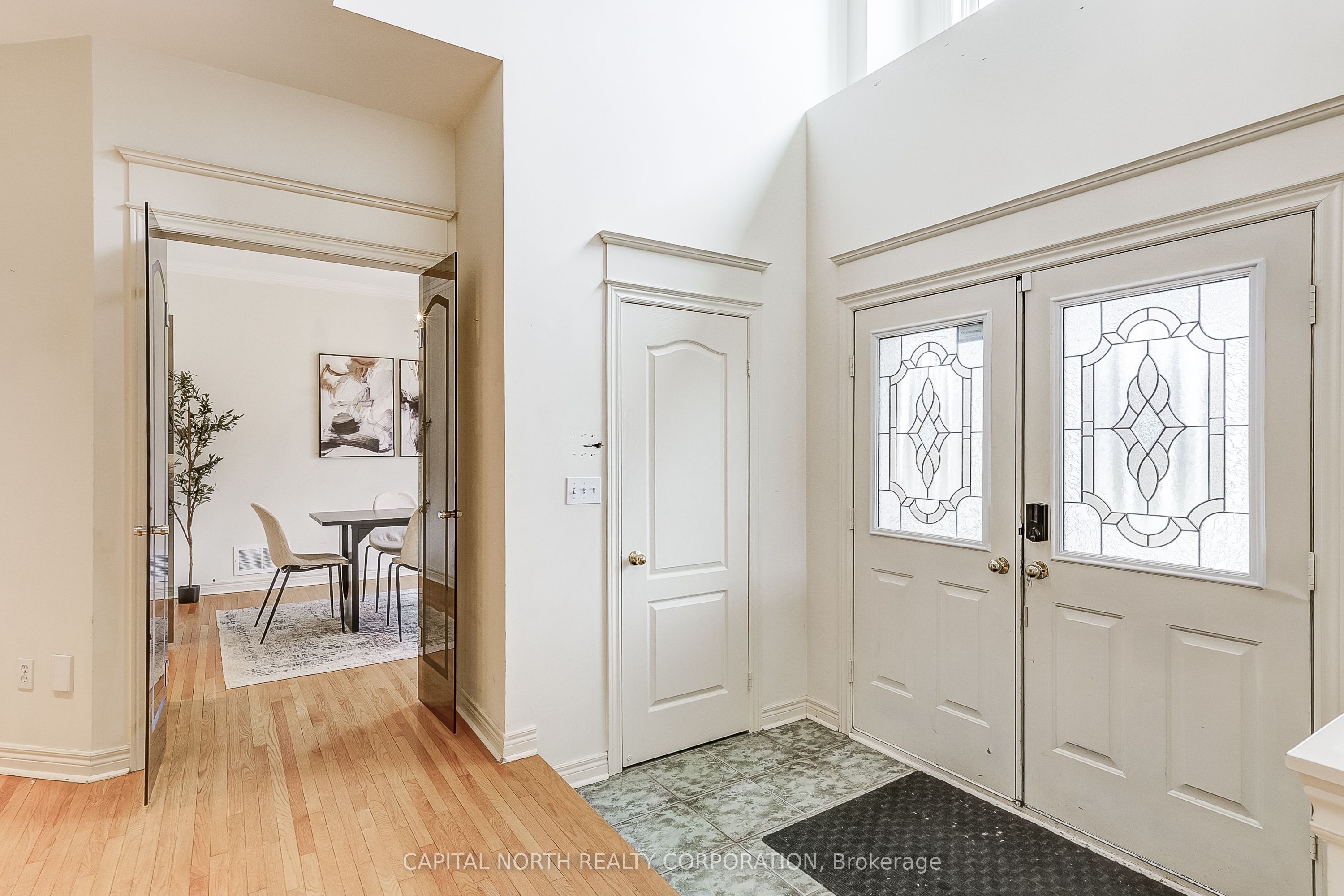47 Castle Green Drive, Whitby, ON L1R 2P9