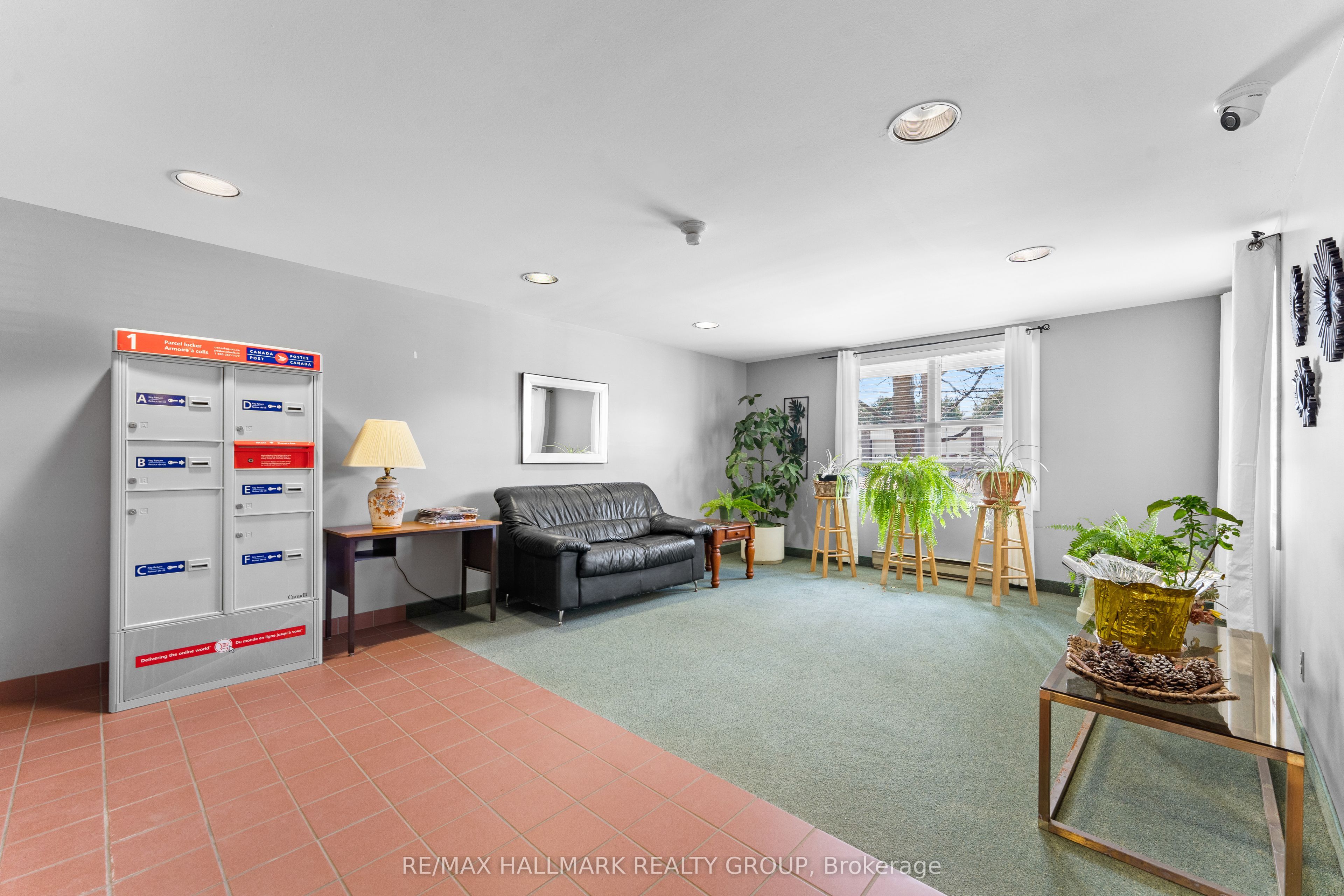 #104 - 1099 Cadboro Road, CyrvilleCarsonGrovePineview, ON K1J 9K4