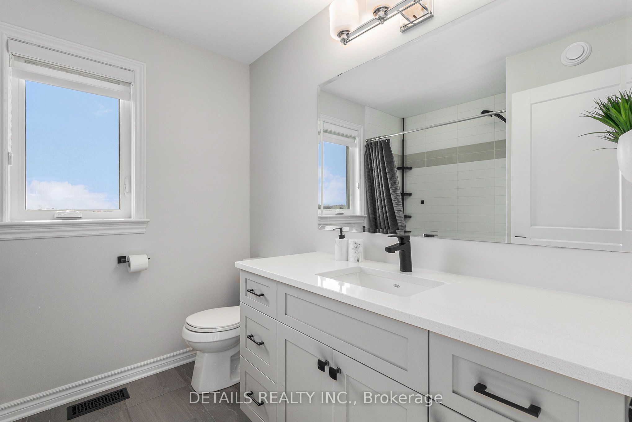 480 Famille Laporte Avenue, Orleans - Cumberland and Area 1110 - Camelot
