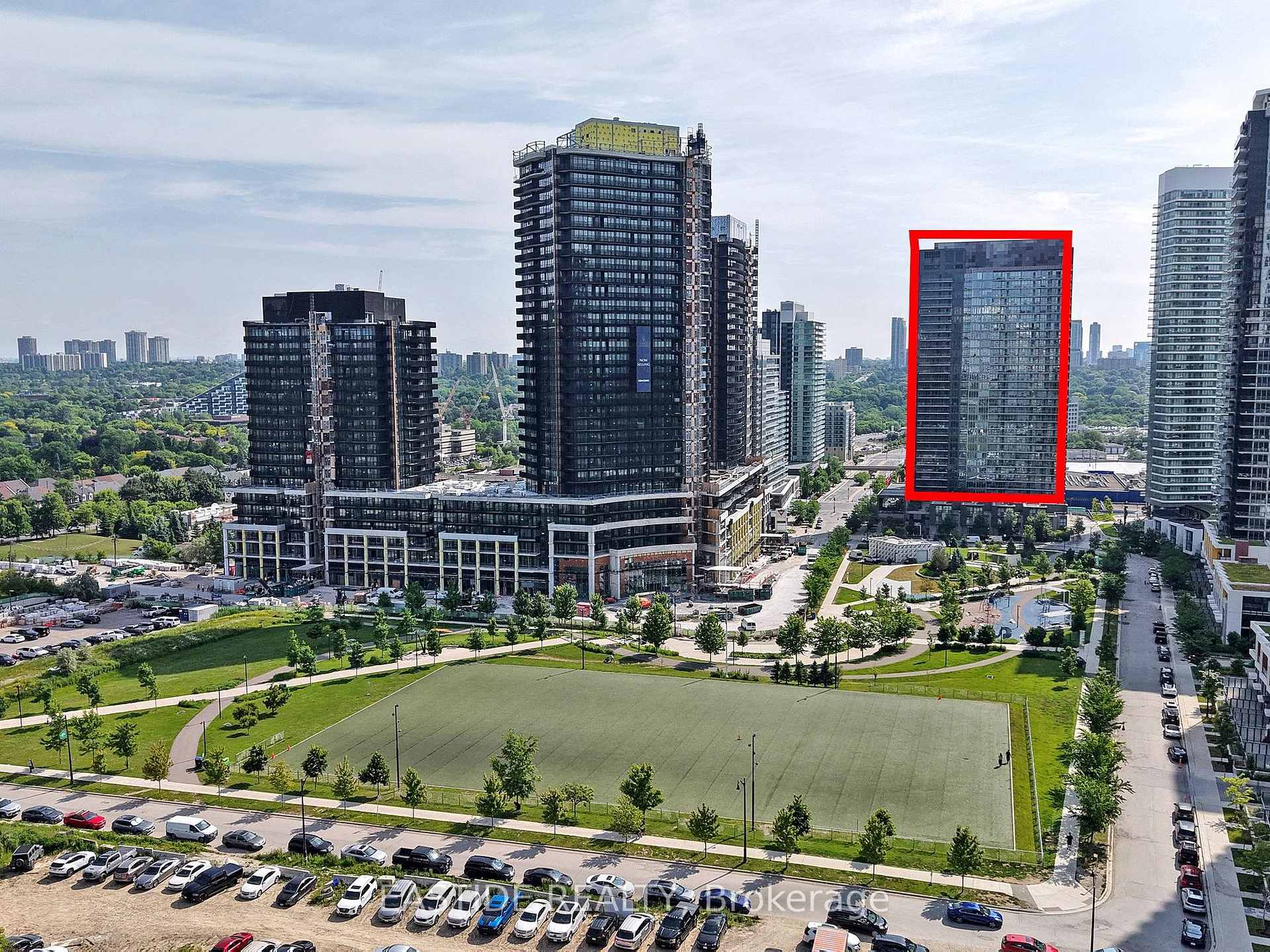 2 Bedrooms Condo at 121 Mcmahon, Toronto For sale